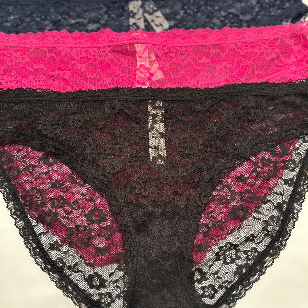 Victoria’s Secret Sexy Lace Bikini Panties New With Tags - Picture 2 of 3